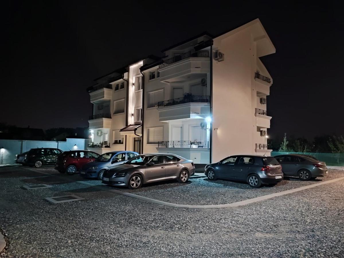 Morning Star Danica Apartment Surcin Exterior photo